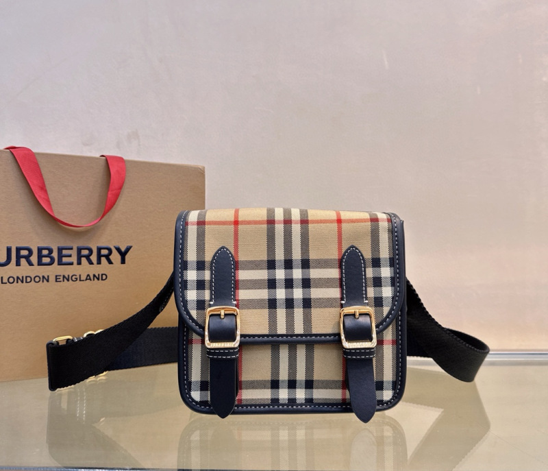 BURBERR Classic plaid retro small mailman bag