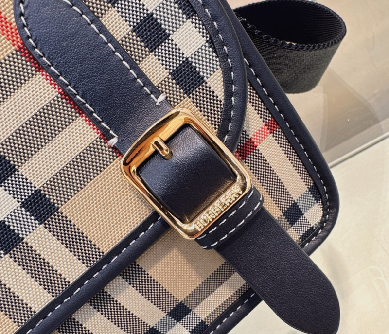 BURBERR Classic plaid retro small mailman bag
