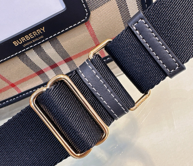 BURBERR Classic plaid retro small mailman bag
