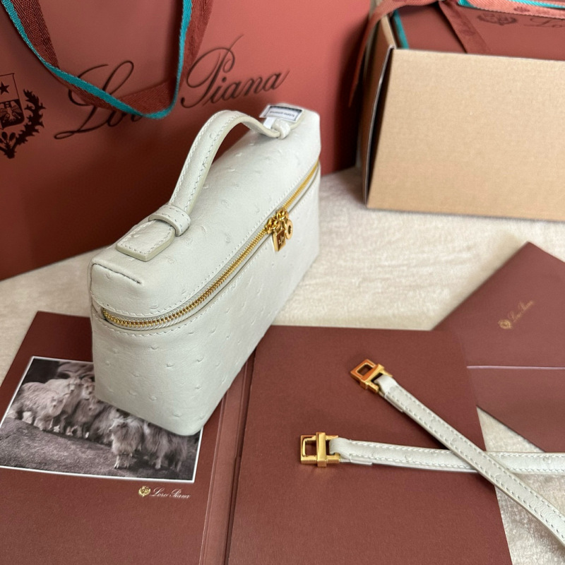 LORO PIANA Extra Pocket L19 Bag （ Golden buckle ）