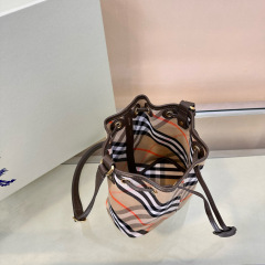 BURBERRY Classic plaid small bucket bag