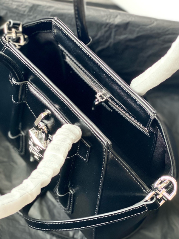 CIVENCHYClassic Antique Handbag