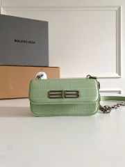 LIGHT GREEN