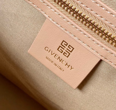 CIVENCHY Antigona sport Handbag