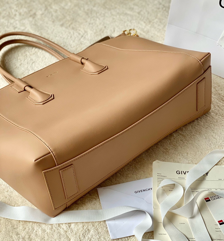 CIVENCHY Antigona sport Handbag