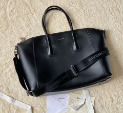 CIVENCHY Antigona sport Handbag