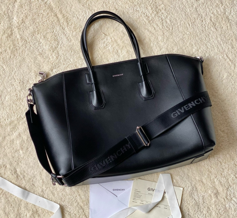CIVENCHY Antigona sport Handbag