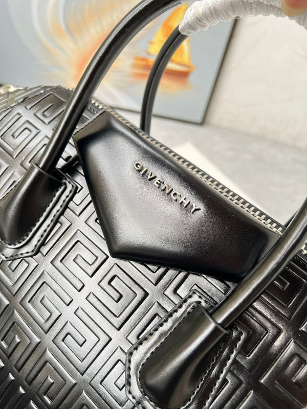 CIVENCHY  Aintong new handbag