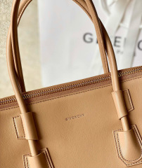 CIVENCHY Antigona sport Handbag