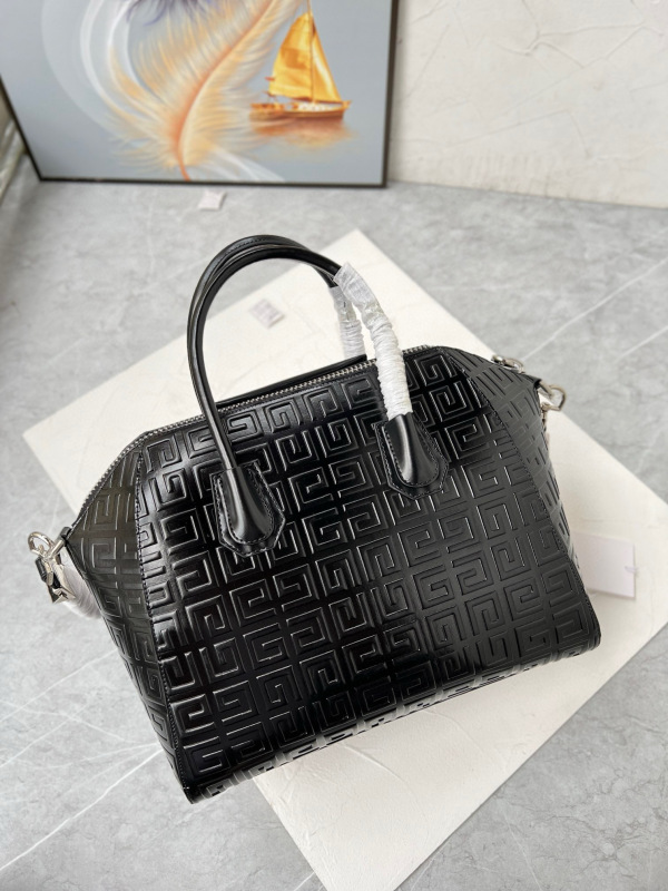 CIVENCHY  Aintong new handbag