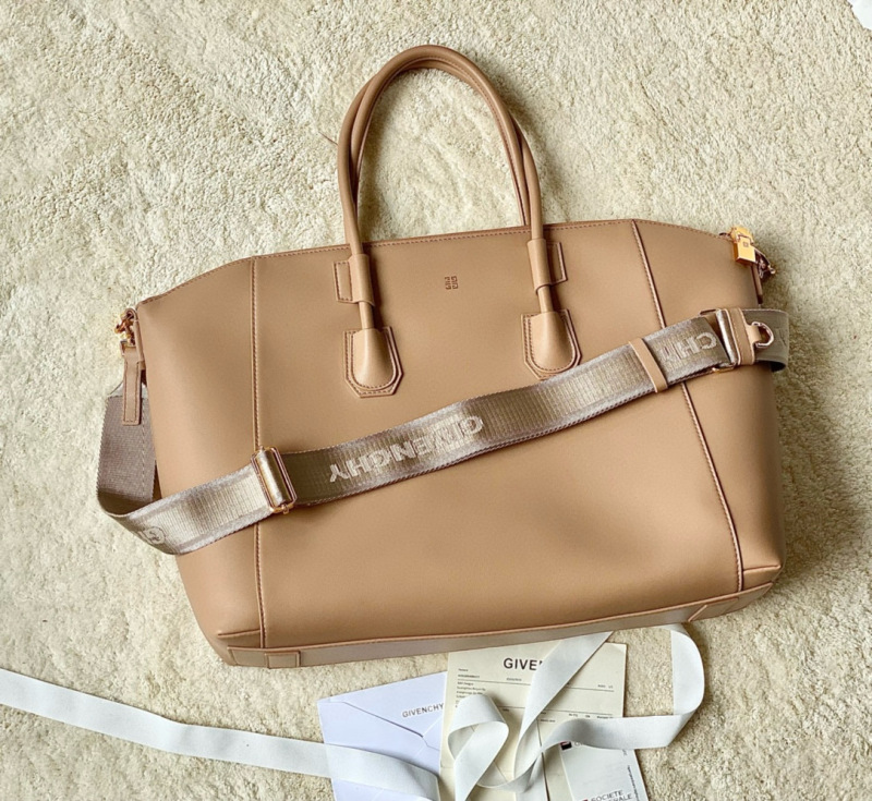CIVENCHY Antigona sport Handbag