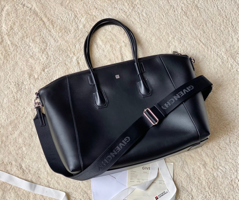 CIVENCHY Antigona sport Handbag