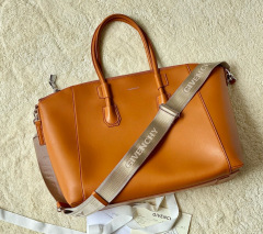 CIVENCHY Antigona sport Handbag