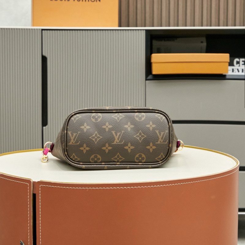 LV  Neverfull Bandoulière Inside Out BB Handbag