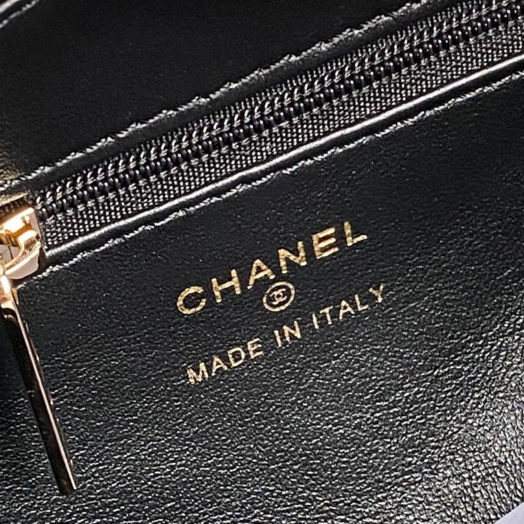 CHANEL 24B Banquet Handbag
