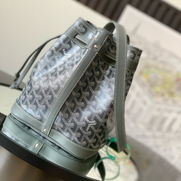 GOYARD  Petit Flot Bucket Bag