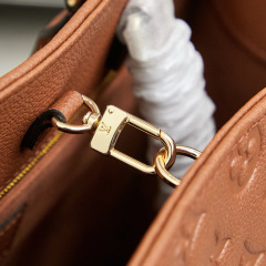 LV ONTHEGO MEDIUM HANDBAG