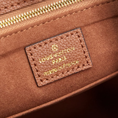 LV ONTHEGO MEDIUM HANDBAG