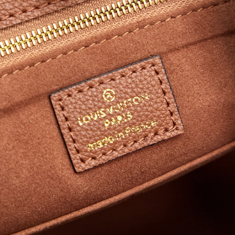 LV ONTHEGO MEDIUM HANDBAG