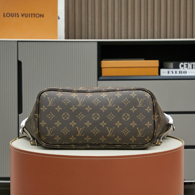 LV NEVERFULL MEDIUM HANDBAG