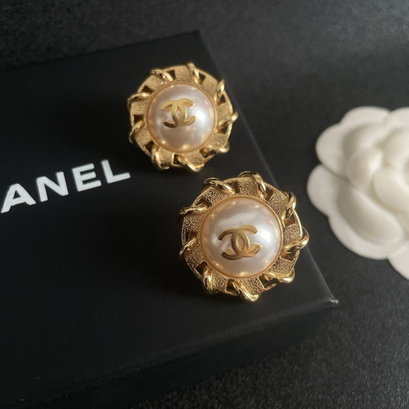 CHANEL Earrings