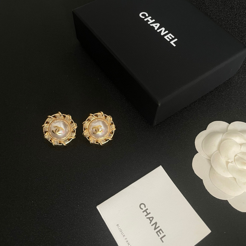 CHANEL Earrings