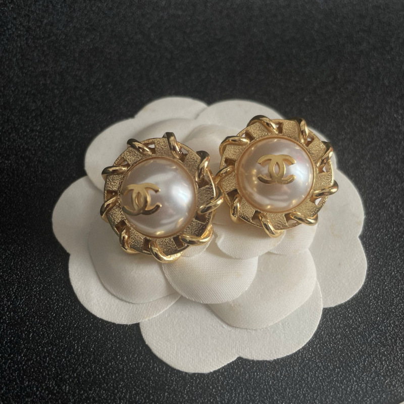 CHANEL Earrings