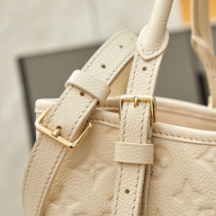 LV BABYLONE TOTE  Handbag