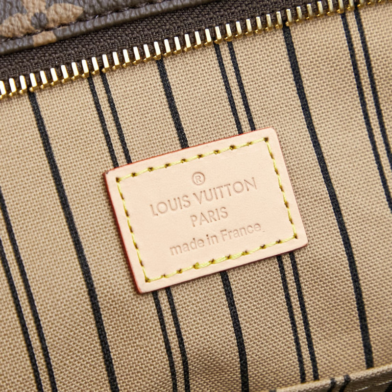 LV MEZZO Handbag