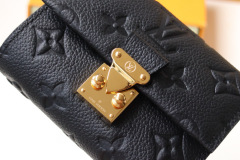 Metis short wallet M80880 black (embossed) inherited Métis leather series.
