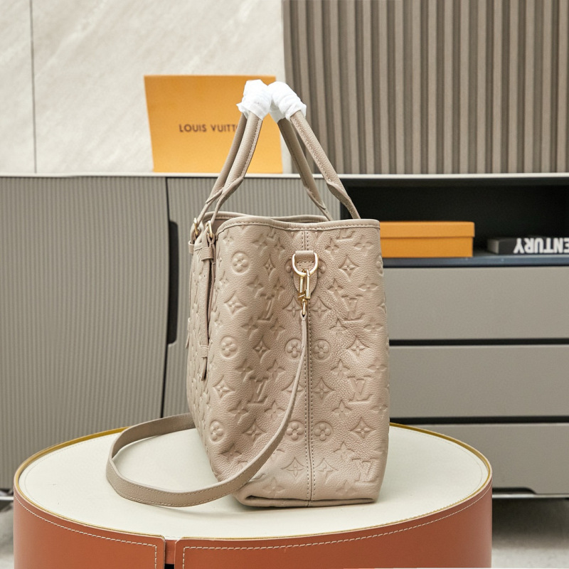 LV BABYLONE TOTE  Handbag