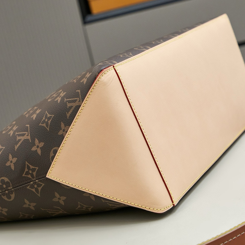 LV MEZZO Handbag