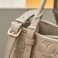 LV BABYLONE TOTE  Handbag