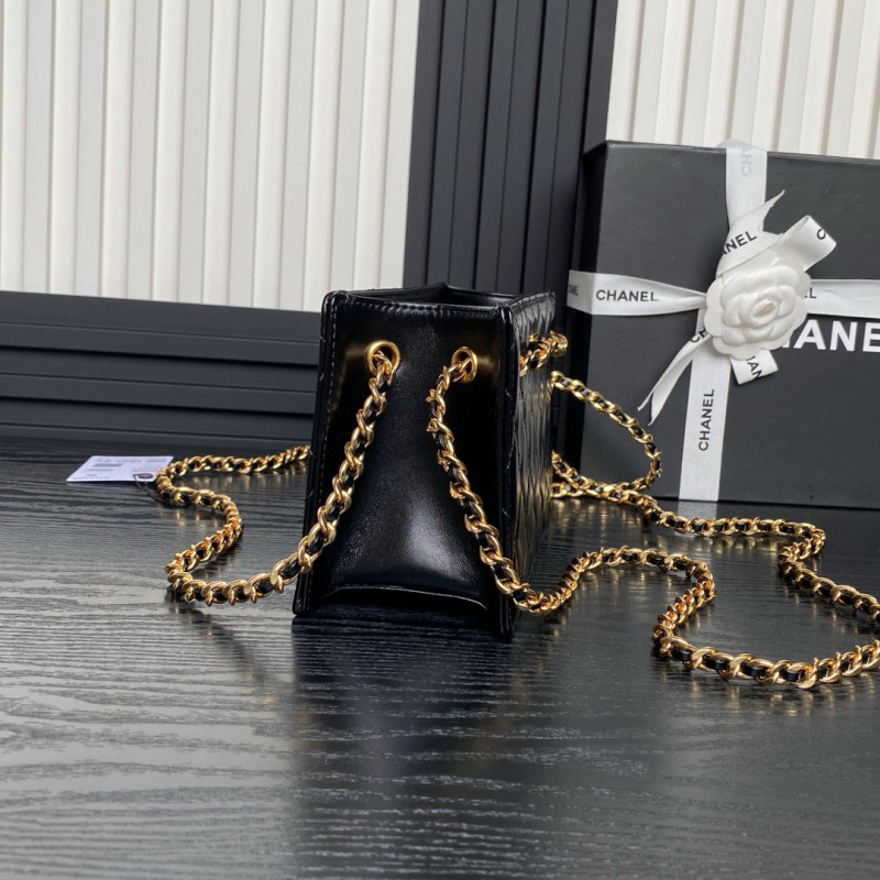 CHANEL Shoulder Bag