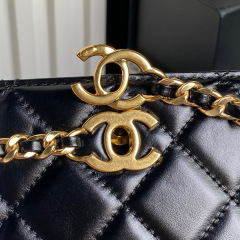 CHANEL Shoulder Bag