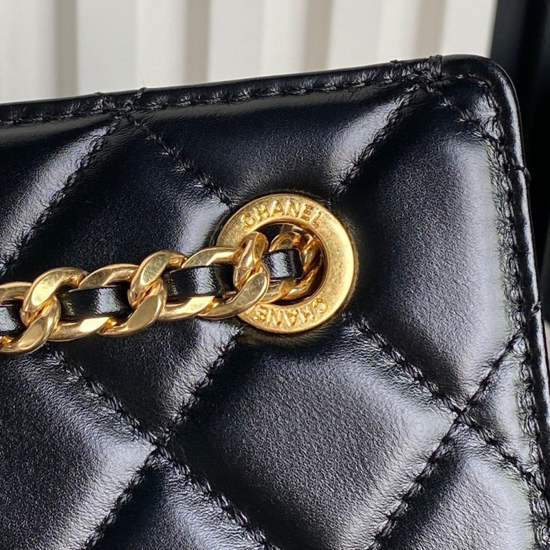 CHANEL Shoulder Bag