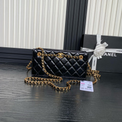 CHANEL Shoulder Bag