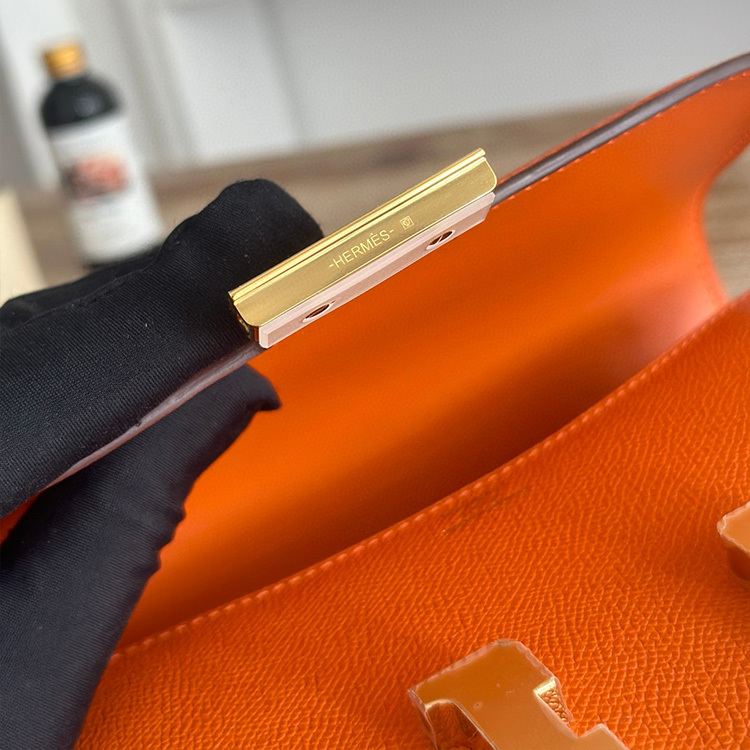 HERMES Constance 19 Crossbody Bag