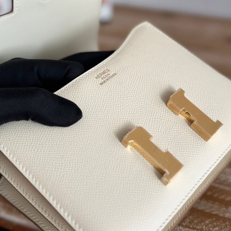 HERMES Constance 19 Crossbody Bag