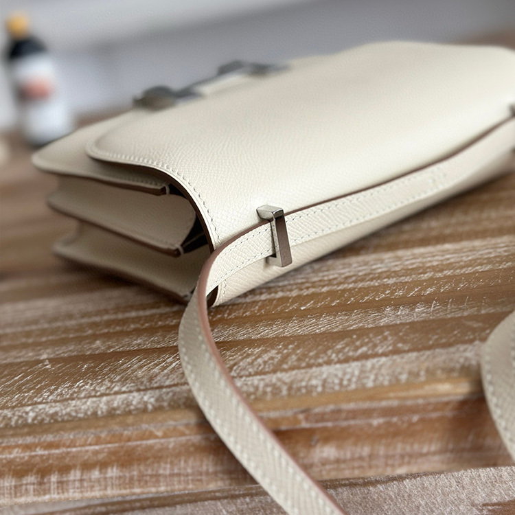 HERMES Constance 19 Crossbody Bag