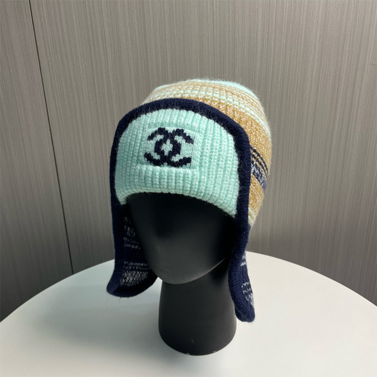 CHANEL Knitted hat