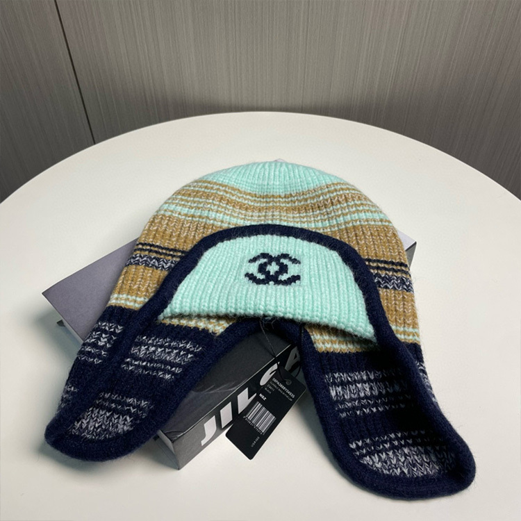 CHANEL Knitted hat