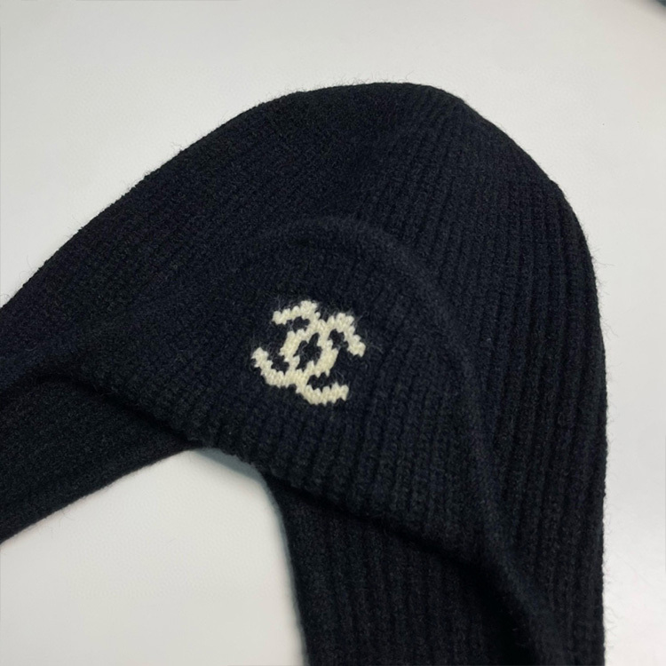 CHANEL Knitted hat