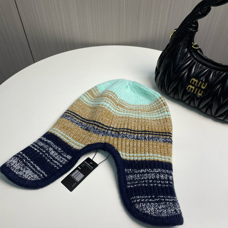 CHANEL Knitted hat