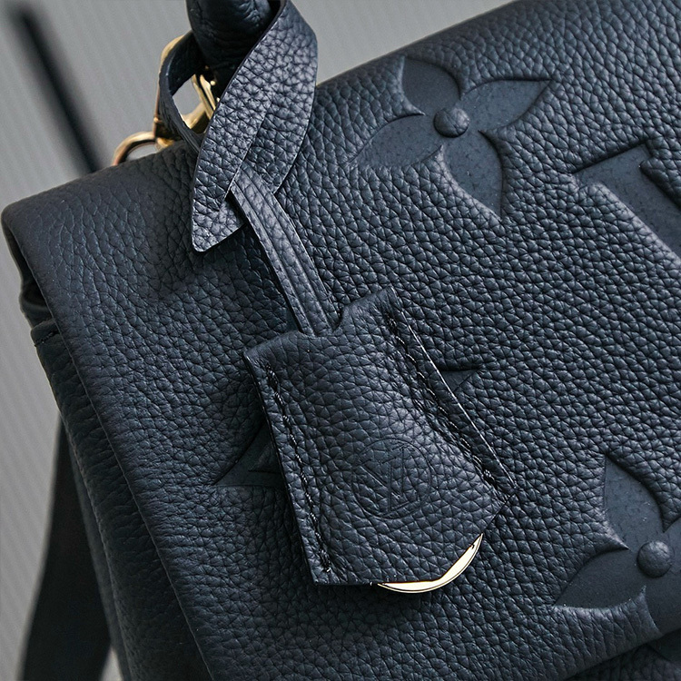 LVMadeleine MM Handbag