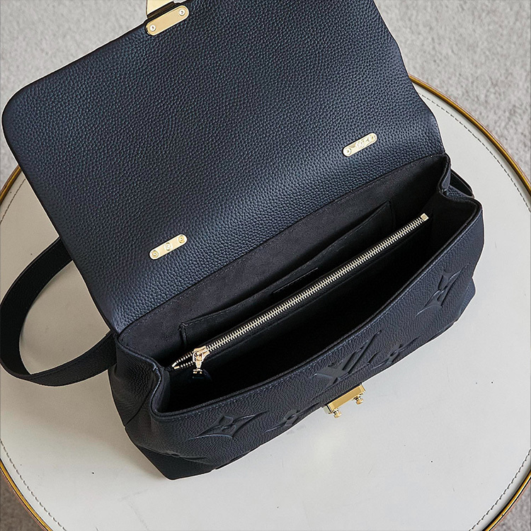 LVMadeleine MM Handbag