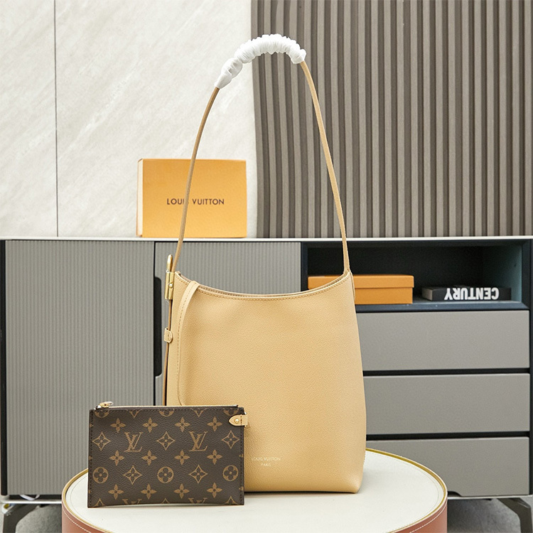 LV Low Key Hobo PM