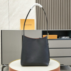 LV Low Key Hobo PM