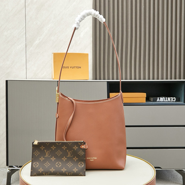 LV Low Key Hobo PM