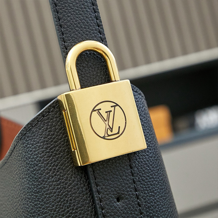 LV Low Key Hobo PM